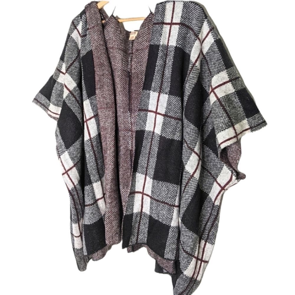 Mossimo Supply Co Black Red Plaid Acrylic Hooded Open Poncho size S/M